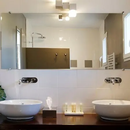 Chateau De Lastours - Le Bed & Breakfast Portel-des-Corbieres