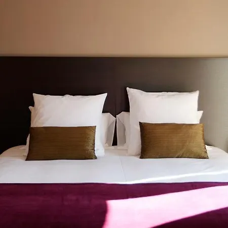 Chateau De Lastours - Le