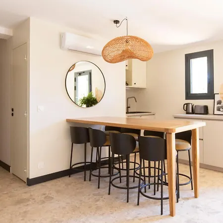 Chateau De Lastours - Le Bed & Breakfast 4*