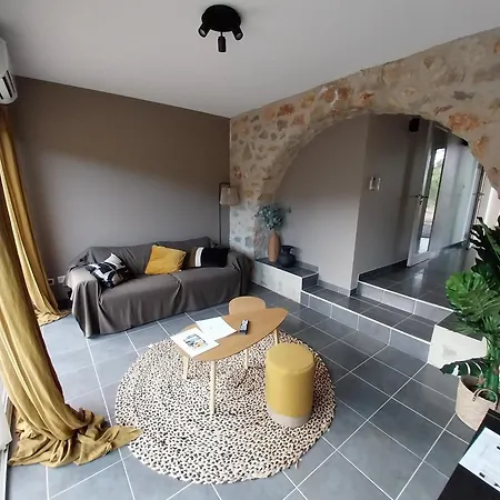 Bed & Breakfast Chateau De Lastours - Le