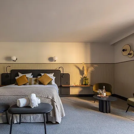 Bed & Breakfast Chateau De Lastours - Le