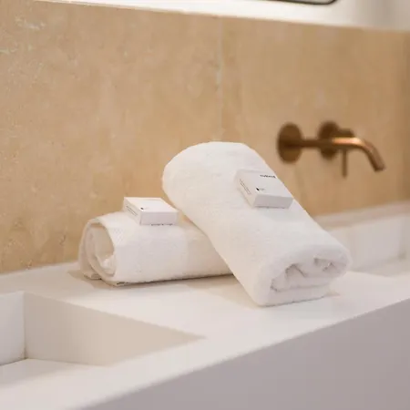 Couette-café Château de Lastours - Le Resort 3*