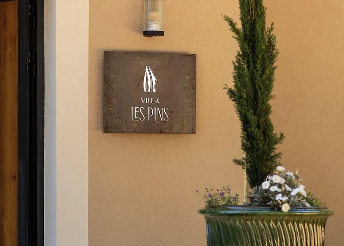 Chateau De Lastours - Le